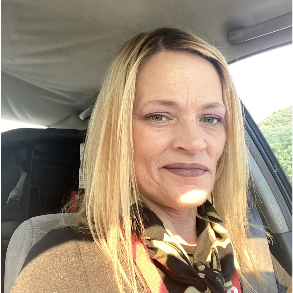 Meet your Posher, Carolyn